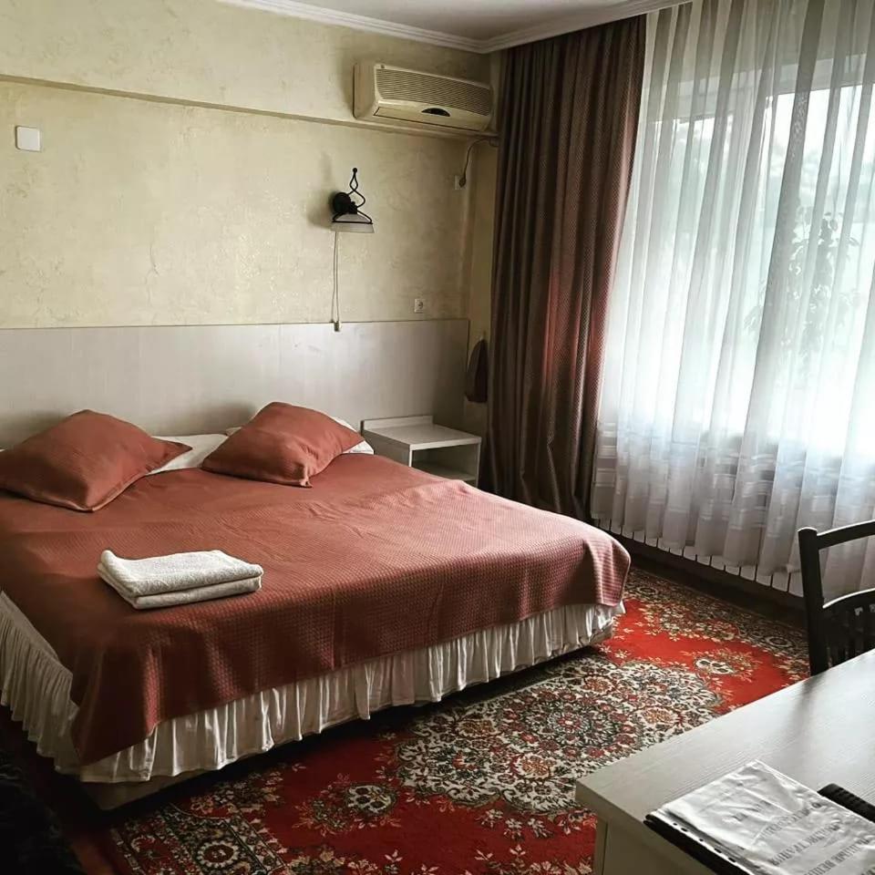 Berkana Hotel Almaty Exterior photo