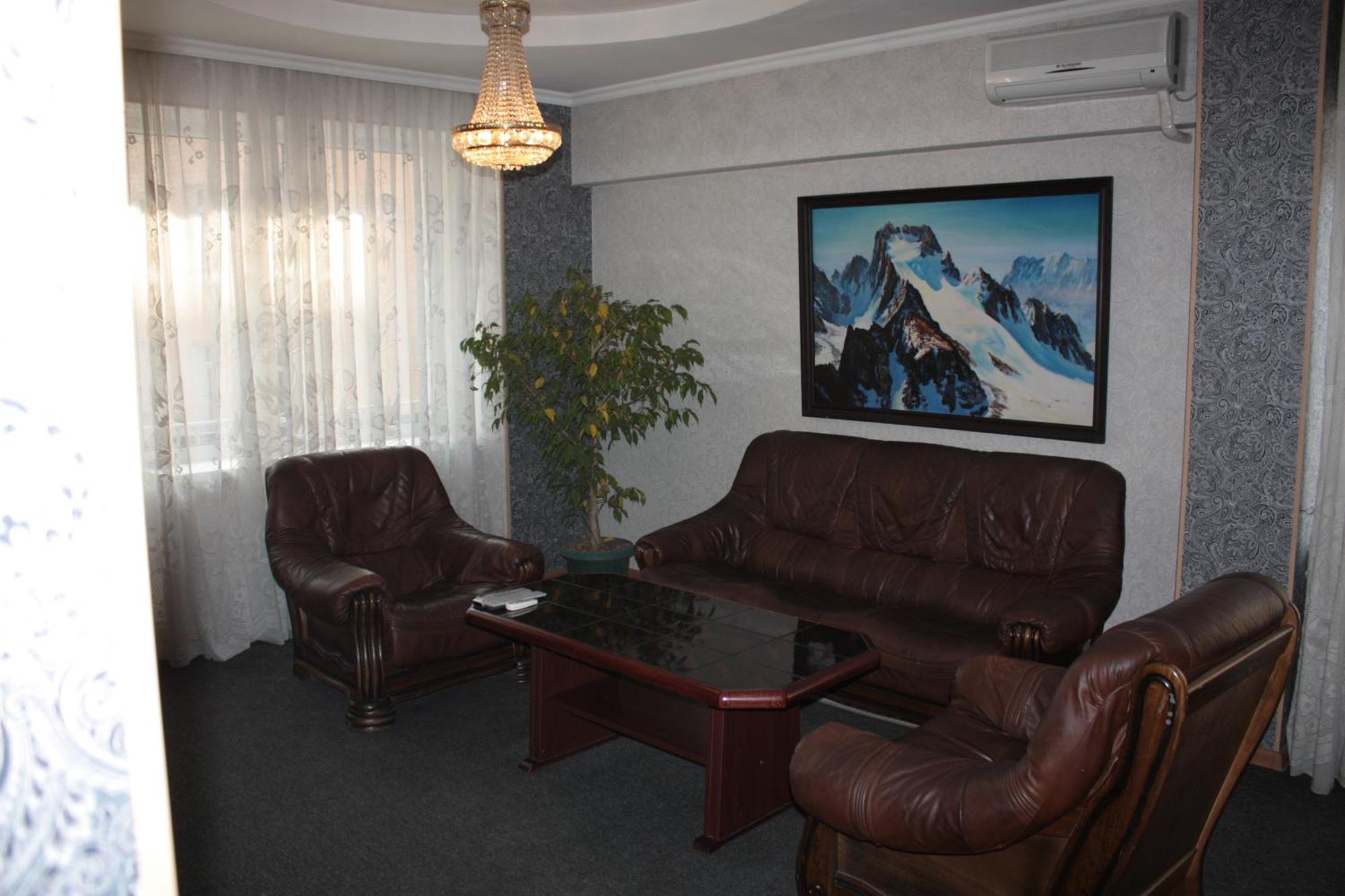 Berkana Hotel Almaty Exterior photo